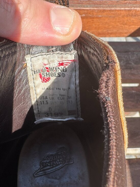 Red Wing Classic Chelsea 3192 in Hawthorne Muleskinner Suede Leather Boot 11.5 D main image 11